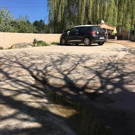 Mini De Charme.